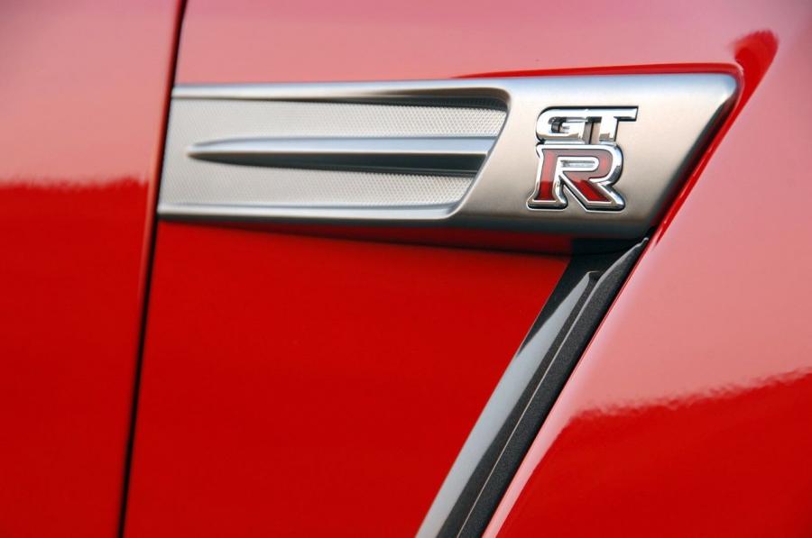  Nissan GT-R 2007 года  (фото 229 из 480)